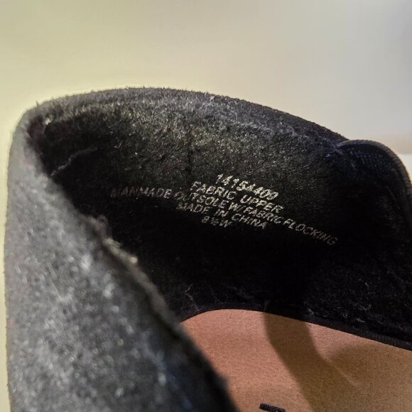 Torrid - 8WW - Black Faux Suede Elastic Crisscross Strap Flat - Picture 12 of 13